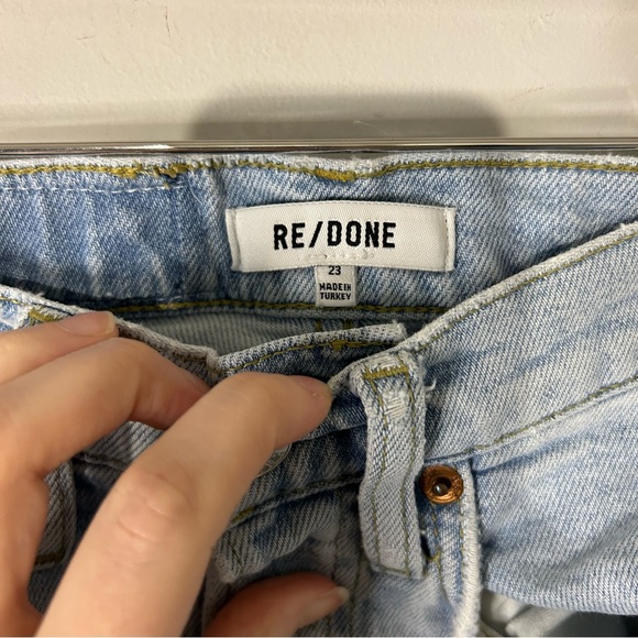 RE/DONE 70s High-Rise Stove Pipe Jeans in Icy Blue - Picture 6 of 10